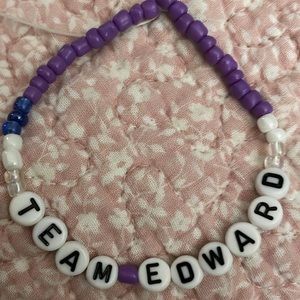 TWILIGHT TEAM EDWARD CULLEN (obviously) BEADED HANDMADE BRACELET